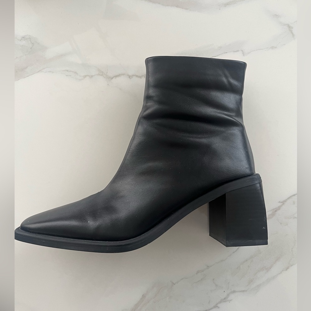 Ankle boots with block heel